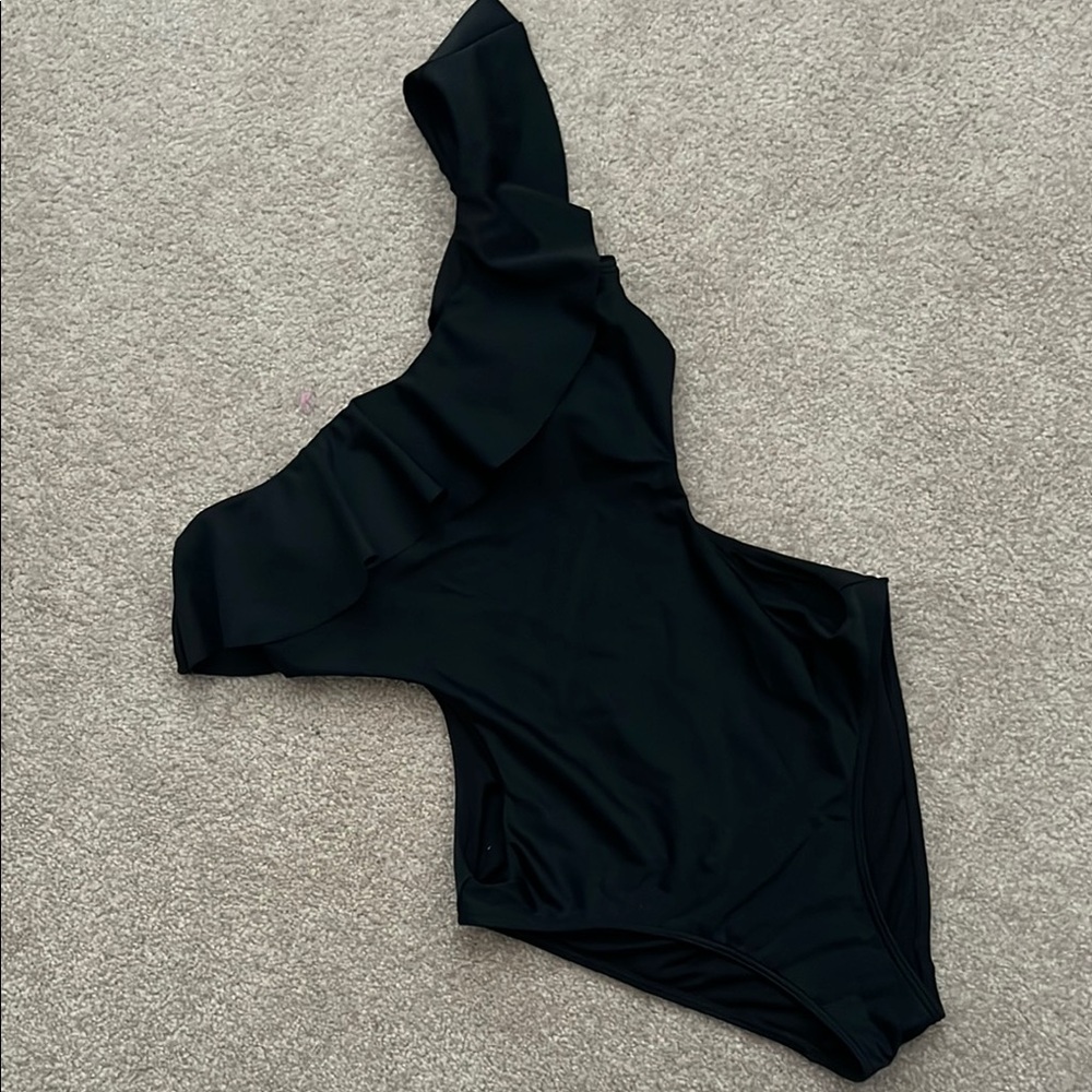 Hollister elegant Black One-Shoulder Ruffle Swimsuit
